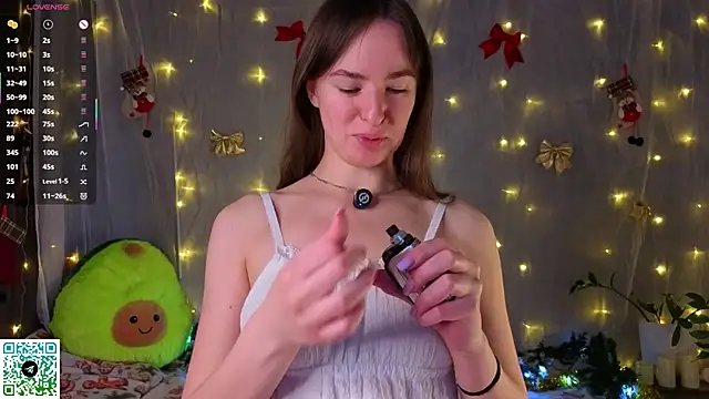 VincenzaGarigliano online show from January 13, 2026, 2:48 am