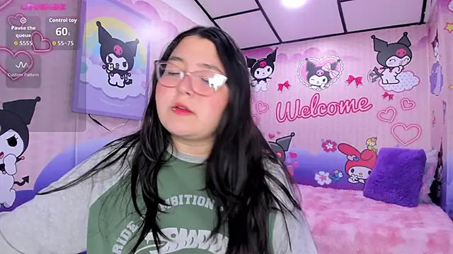 Snapshot of Dulce_meow chatting on February 12, 2026, 11:43 am Dulce meow online show from February 12, 2026, 11:43 am