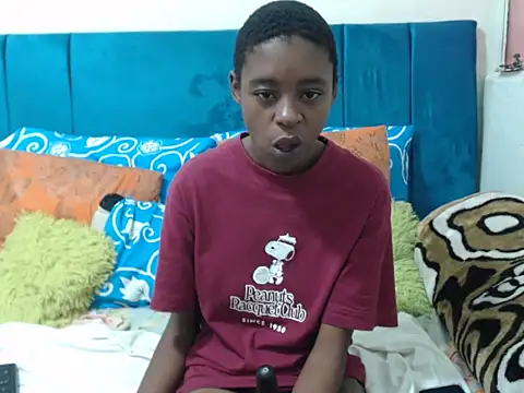 SweetSlenderChoc online show from May 23, 2026, 3:49 am