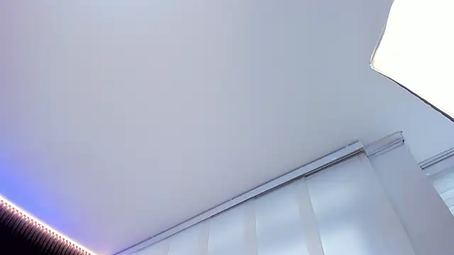 sofiapalacioss online show from November 28, 2025, 7:14 pm