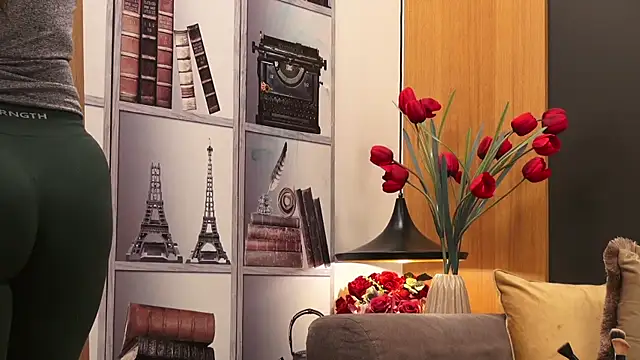 Snapshot of Mia_Swano chatting on February 8, 2026, 3:37 am Mia Swano online show from February 8, 2026, 3:37 am