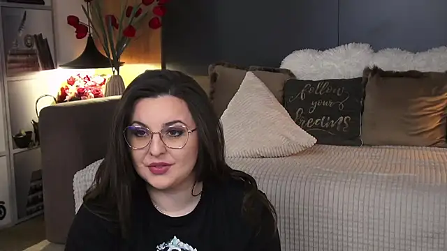 Snapshot of Mia_Swano chatting on February 6, 2026, 12:17 am Mia Swano online show from February 6, 2026, 12:17 am