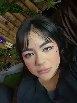 jasmincollin  online show from November 2, 2025, 1:43 am