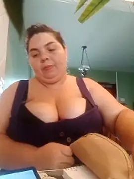 Snapshot of Katherine25 chatting on February 25, 2026, 5:35 pm Katherine25 online show from February 25, 2026, 5:35 pm