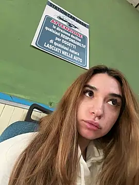 ItalianGirl online show from March 17, 2026, 3:26 pm