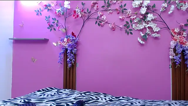 skinnysofia18 online show from May 2, 2026, 2:00 pm