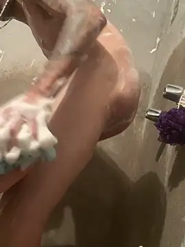 Snapshot of Efrain6996 chatting on March 21, 2026, 7:42 am Efrain6996 online show from March 21, 2026, 7:42 am