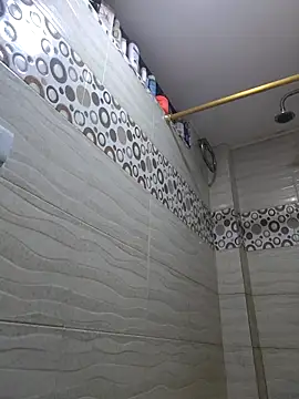 Kristal Bronw Lawren online show from September 10, 2025, 11:15 pm