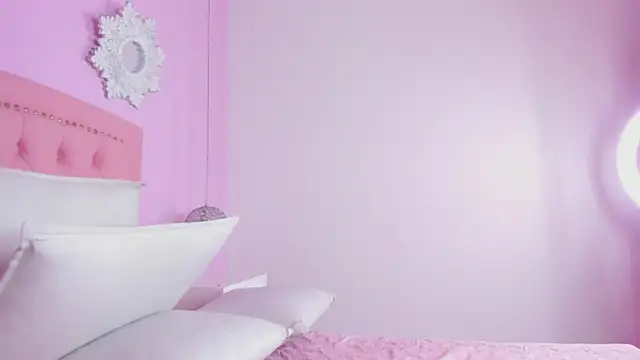 CannelaSmith online show from October 8, 2025, 8:38 am