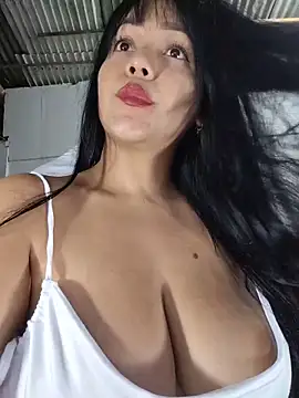 karly hot  online show from June 6, 2026, 12:05 am