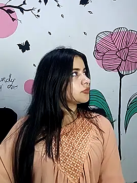 ValerieLove  online show from October 16, 2025, 7:33 pm