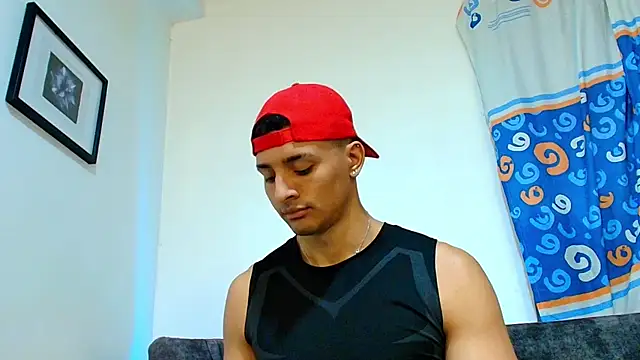 Snapshot of Smith_Fitness chatting on June 26, 2026, 1:39 pm Smith Fitness online show from June 26, 2026, 1:39 pm