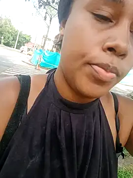 MoniqueMulberry online show from October 2, 2025, 6:11 pm