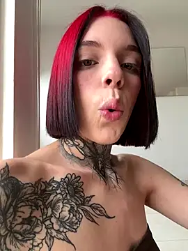 Meganreed  online show from December 22, 2025, 10:32 pm