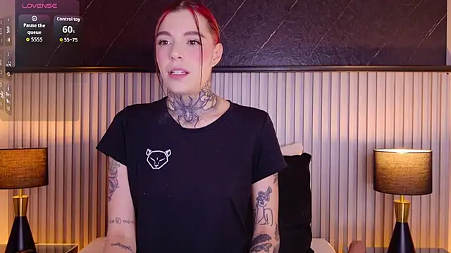 Meganreed  online show from July 21, 2026, 10:11 pm