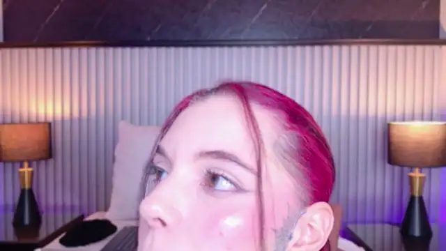 Meganreed  online show from July 8, 2026, 10:10 pm