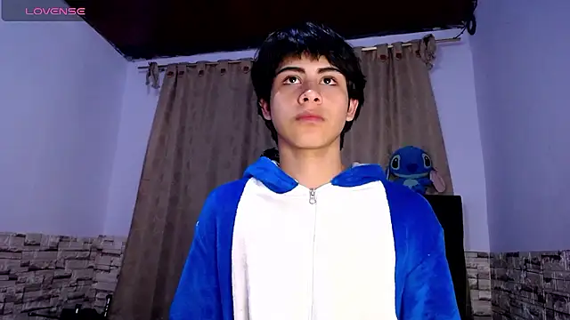 DaraKat18 online show from January 8, 2026, 8:09 am