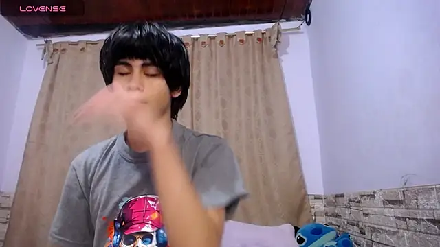 Snapshot of DaraKat18 chatting on February 24, 2026, 9:59 pm DaraKat18 online show from February 24, 2026, 9:59 pm