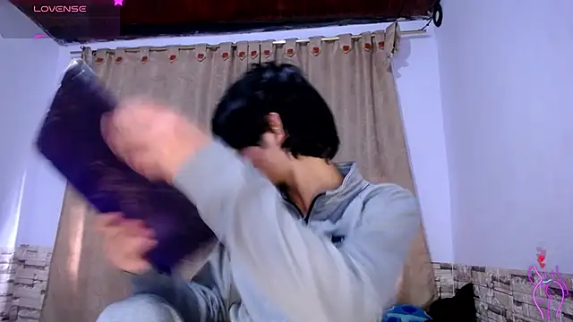 Snapshot of DaraKat18 chatting on February 14, 2026, 10:10 pm DaraKat18 online show from February 14, 2026, 10:10 pm