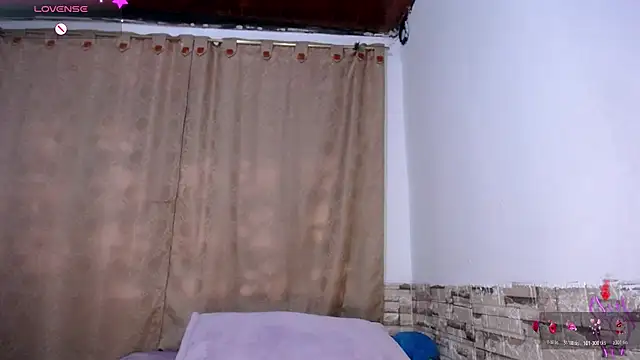 Snapshot of DaraKat18 chatting on March 17, 2026, 10:35 pm DaraKat18 online show from March 17, 2026, 10:35 pm