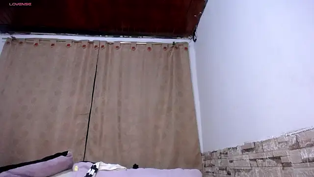 Snapshot of DaraKat18 chatting on March 10, 2026, 10:36 pm DaraKat18 online show from March 10, 2026, 10:36 pm