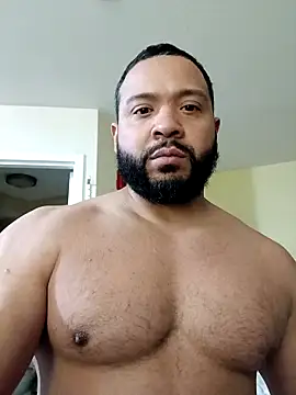 Snapshot of tripping385 chatting on October 10, 2025, 2:45 am tripping385 online show from October 10, 2025, 2:45 am