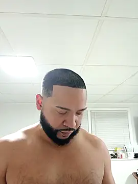 Snapshot of tripping385 chatting on November 20, 2025, 9:58 pm tripping385 online show from November 20, 2025, 9:58 pm