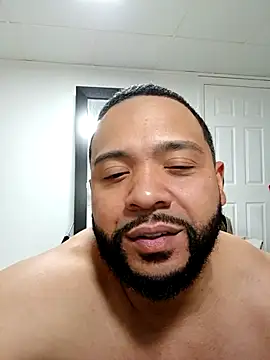 Snapshot of tripping385 chatting on September 24, 2025, 4:08 am tripping385 online show from September 24, 2025, 4:08 am