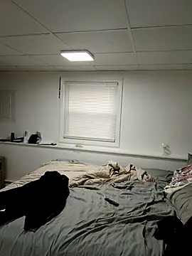 Snapshot of tripping385 chatting on October 13, 2025, 4:19 pm tripping385 online show from October 13, 2025, 4:19 pm