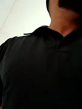 Snapshot of tripping385 chatting on November 14, 2025, 6:55 pm tripping385 online show from November 14, 2025, 6:55 pm