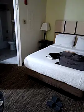 Snapshot of tripping385 chatting on October 7, 2025, 3:07 am tripping385 online show from October 7, 2025, 3:07 am