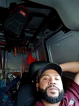 Snapshot of tripping385 chatting on October 21, 2025, 8:08 pm tripping385 online show from October 21, 2025, 8:08 pm