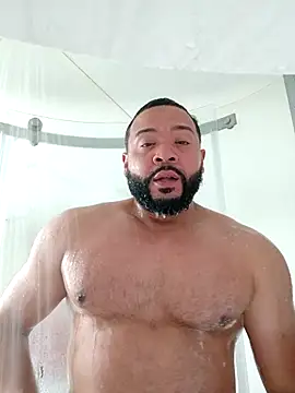 Snapshot of tripping385 chatting on October 5, 2025, 8:43 pm tripping385 online show from October 5, 2025, 8:43 pm