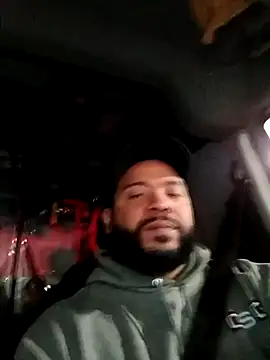 Snapshot of tripping385 chatting on October 25, 2025, 5:13 pm tripping385 online show from October 25, 2025, 5:13 pm