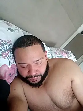 Snapshot of tripping385 chatting on November 27, 2025, 1:44 pm tripping385 online show from November 27, 2025, 1:44 pm