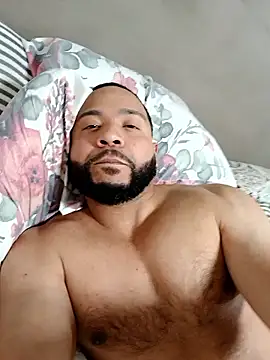 Snapshot of tripping385 chatting on January 12, 2026, 2:07 am tripping385 online show from January 12, 2026, 2:07 am