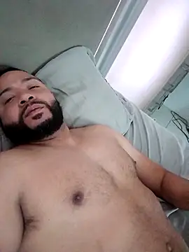 Snapshot of tripping385 chatting on September 28, 2025, 11:06 am tripping385 online show from September 28, 2025, 11:06 am