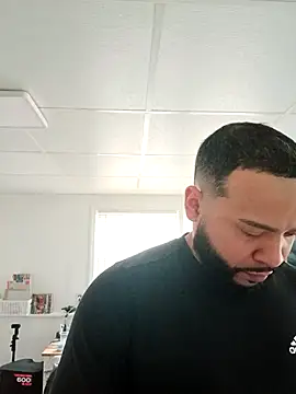 Snapshot of tripping385 chatting on October 26, 2025, 1:00 pm tripping385 online show from October 26, 2025, 1:00 pm