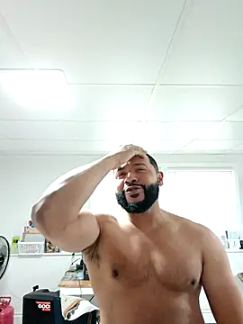 Snapshot of tripping385 chatting on November 1, 2025, 8:36 pm tripping385 online show from November 1, 2025, 8:36 pm