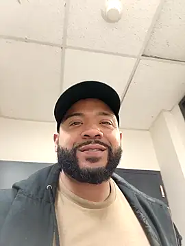 Snapshot of tripping385 chatting on October 4, 2025, 1:12 pm tripping385 online show from October 4, 2025, 1:12 pm