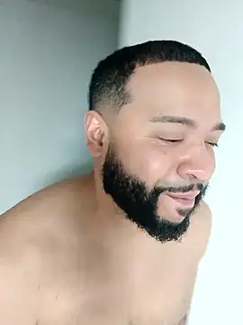 Snapshot of tripping385 chatting on October 27, 2025, 1:06 am tripping385 online show from October 27, 2025, 1:06 am