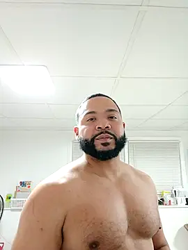 Snapshot of tripping385 chatting on October 29, 2025, 11:47 pm tripping385 online show from October 29, 2025, 11:47 pm