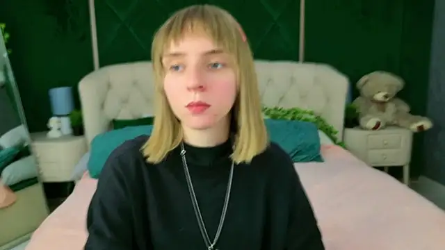 Beverly Gomes online show from October 1, 2025, 3:38 pm