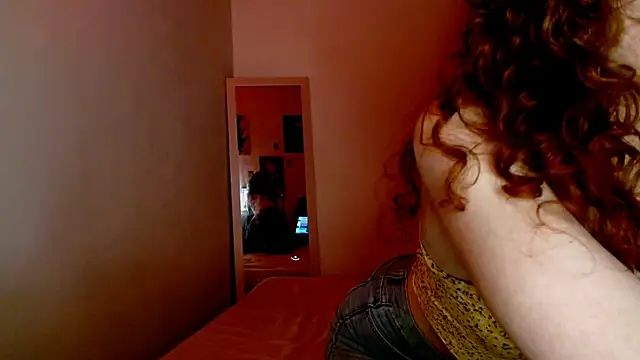 Snapshot of Myrosieposy chatting on December 2, 2025, 11:06 pm Myrosieposy online show from December 2, 2025, 11:06 pm