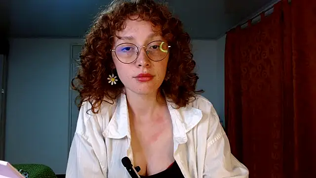 Snapshot of Myrosieposy chatting on March 23, 2026, 12:33 am Myrosieposy online show from March 23, 2026, 12:33 am