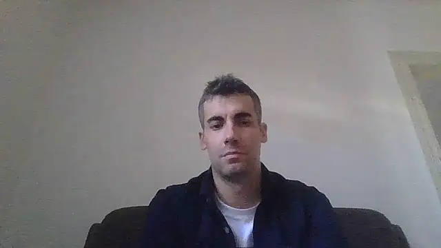 JulioIsHere4you online show from October 11, 2025, 12:39 pm