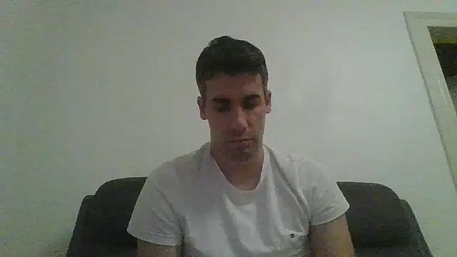 JulioIsHere4you online show from September 21, 2025, 3:44 am