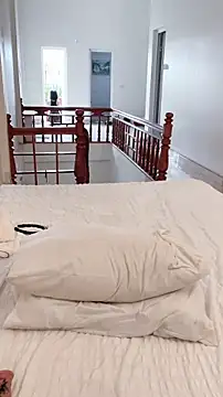 JunCii online show from October 29, 2025, 4:44 am