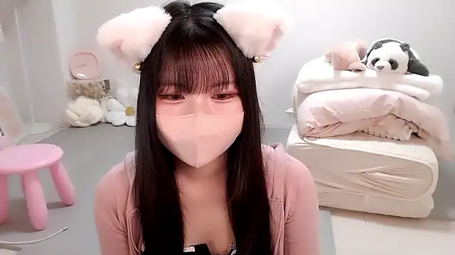 moka-neko online show from September 23, 2025, 12:12 pm