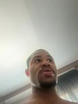 Snapshot of kingtaydo chatting on July 4, 2026, 3:05 pm kingtaydo online show from July 4, 2026, 3:05 pm